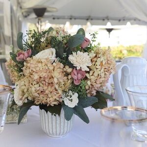 Custom Flower Arrangements Dried and Artificial Flowers